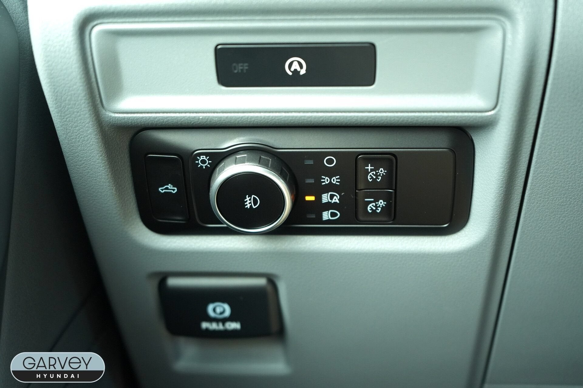 2025 Ford F-150 XLT - Photo 13
