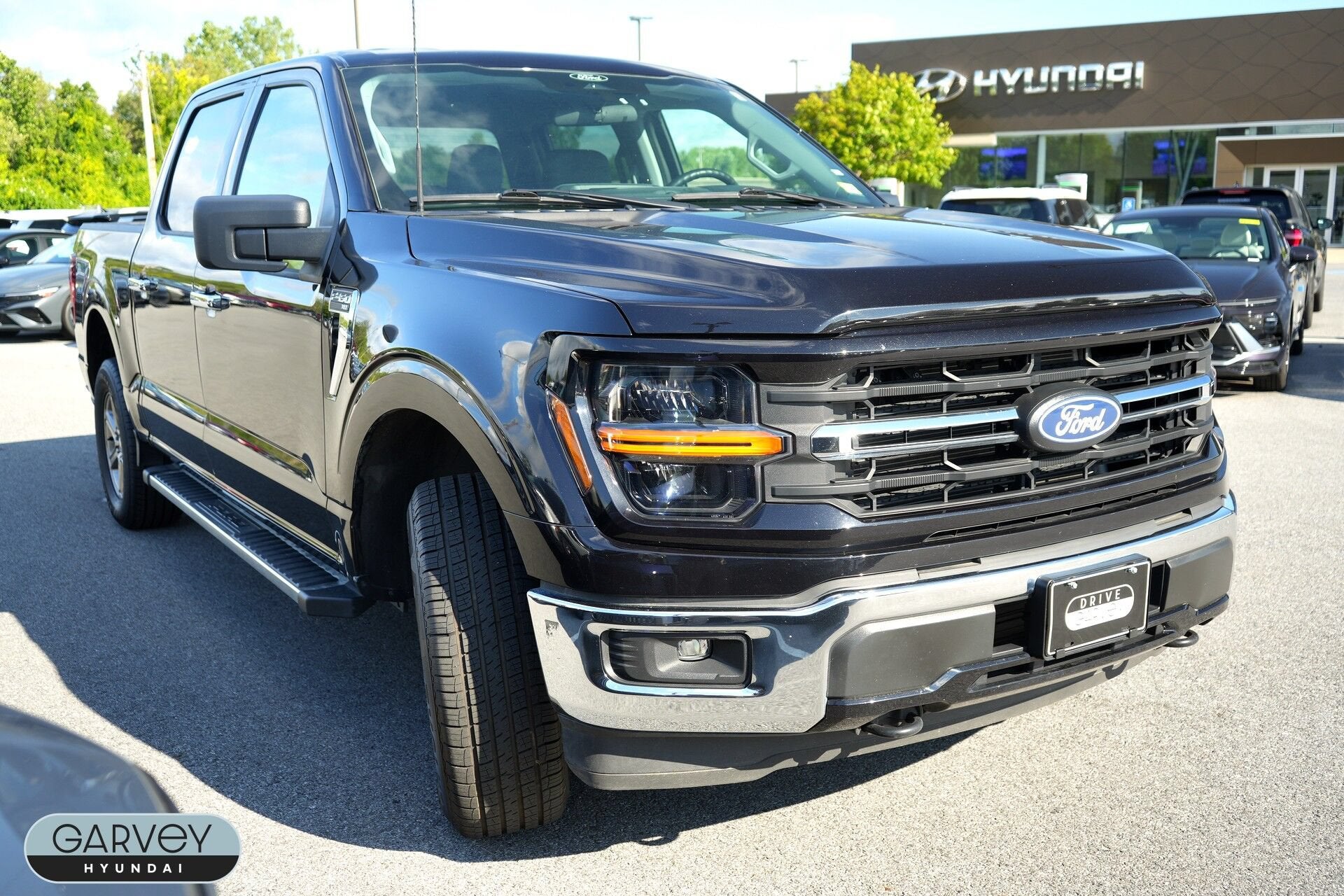 2025 Ford F-150 XLT - Photo 25