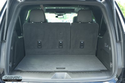 2025 Chevrolet Suburban LT