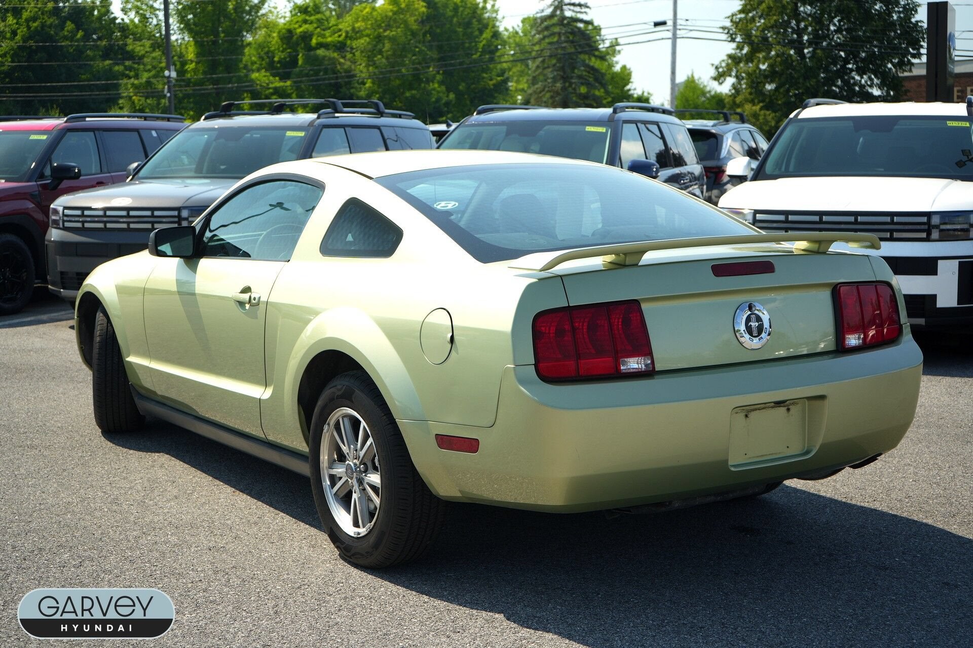 2005 Ford Mustang Deluxe