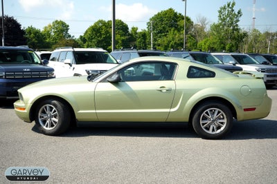 2005 Ford Mustang Deluxe