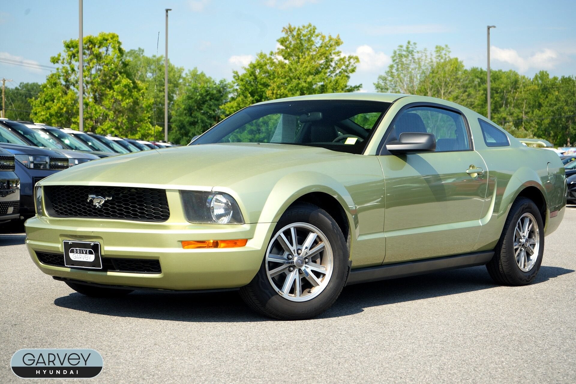 2005 Ford Mustang Deluxe