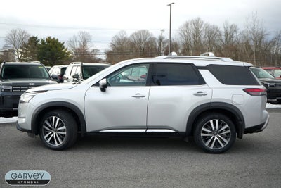 2022 Nissan Pathfinder Platinum