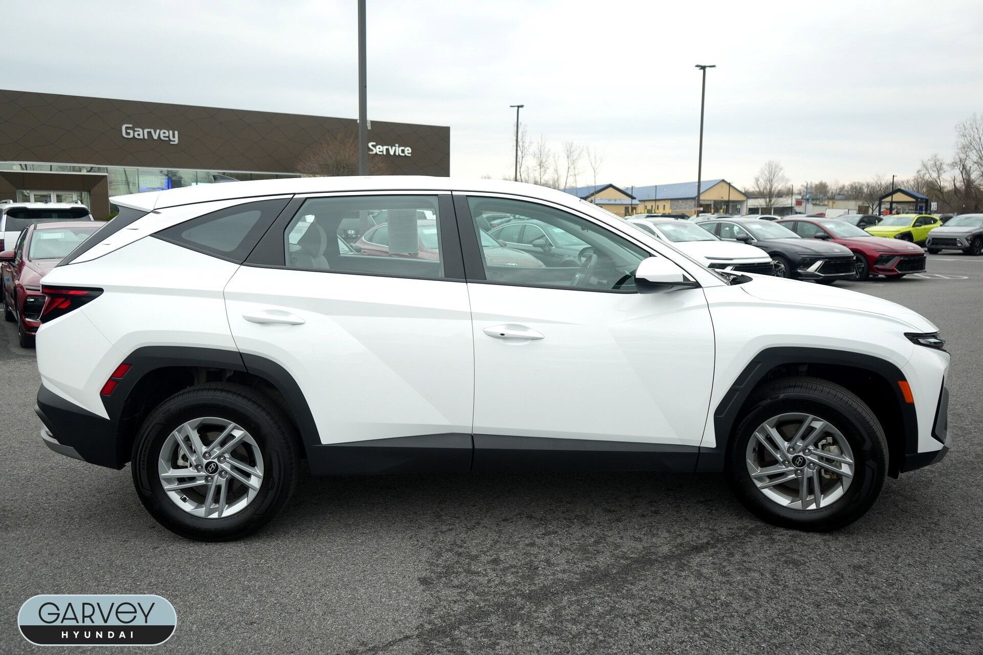 2025 Hyundai TUCSON SE