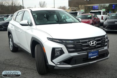 2025 Hyundai TUCSON SE