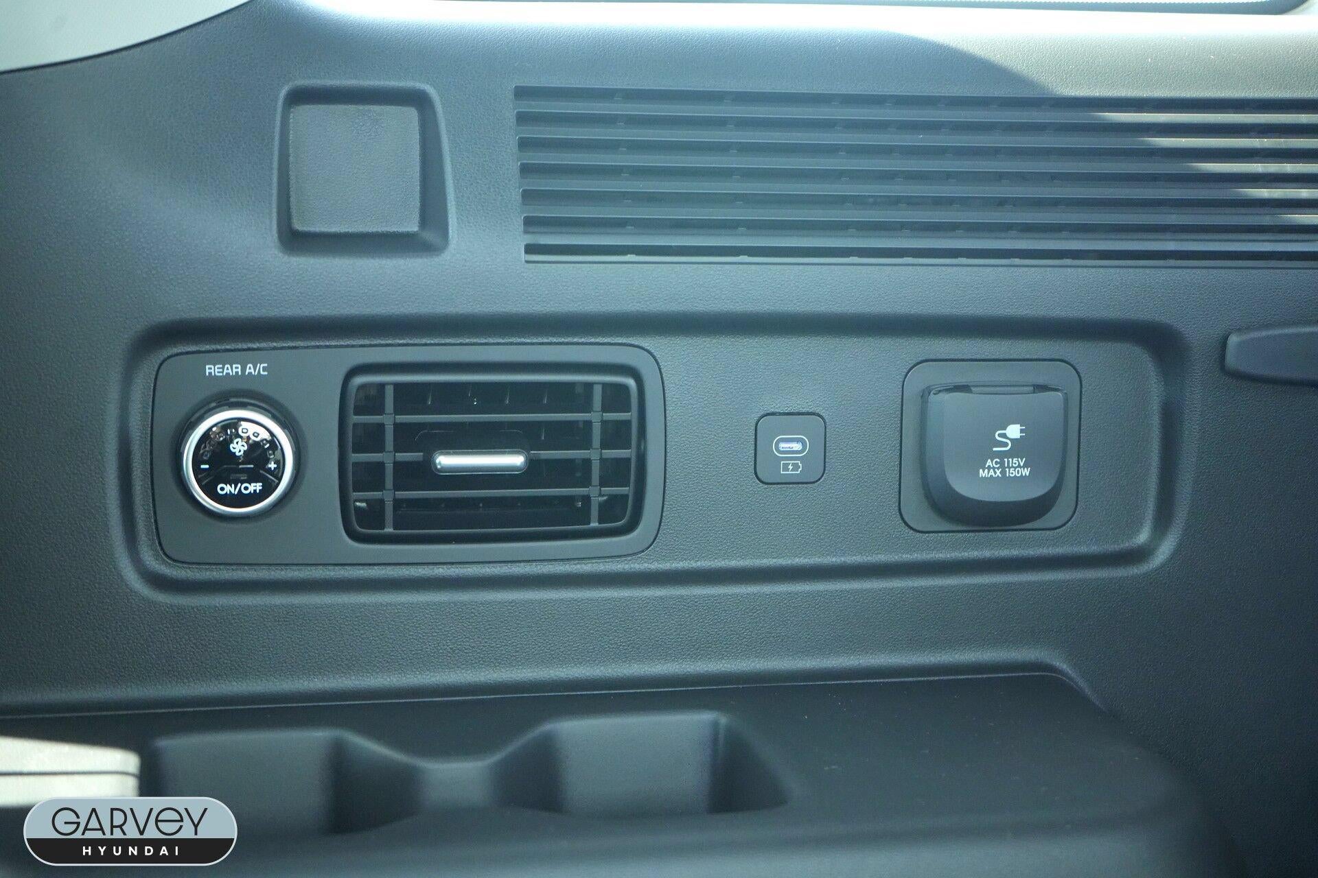 2027 Hyundai SANTA FE Limited 6P