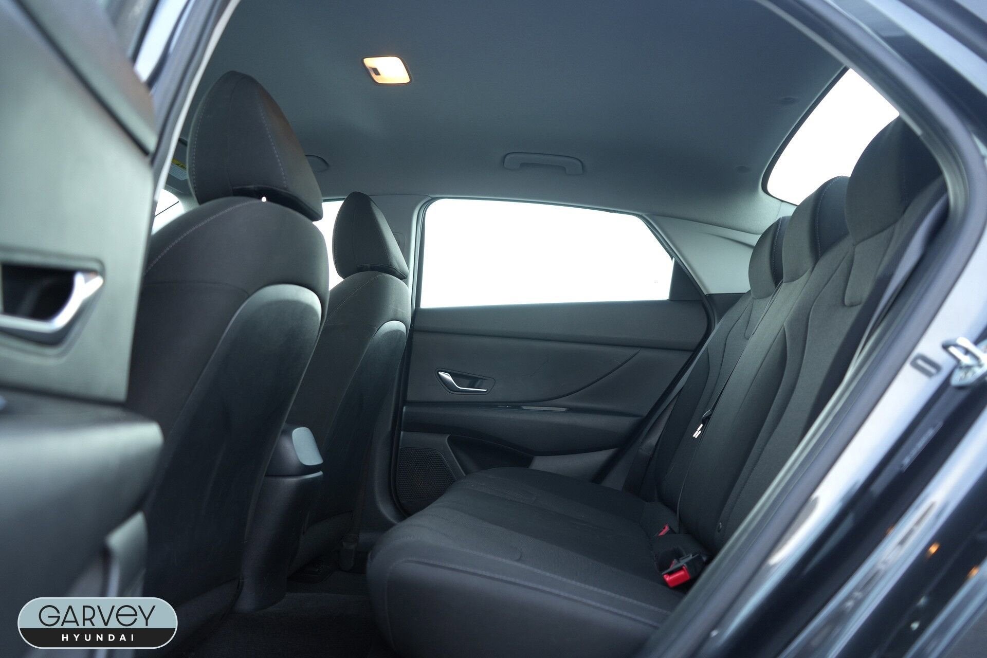 2022 Hyundai ELANTRA SE