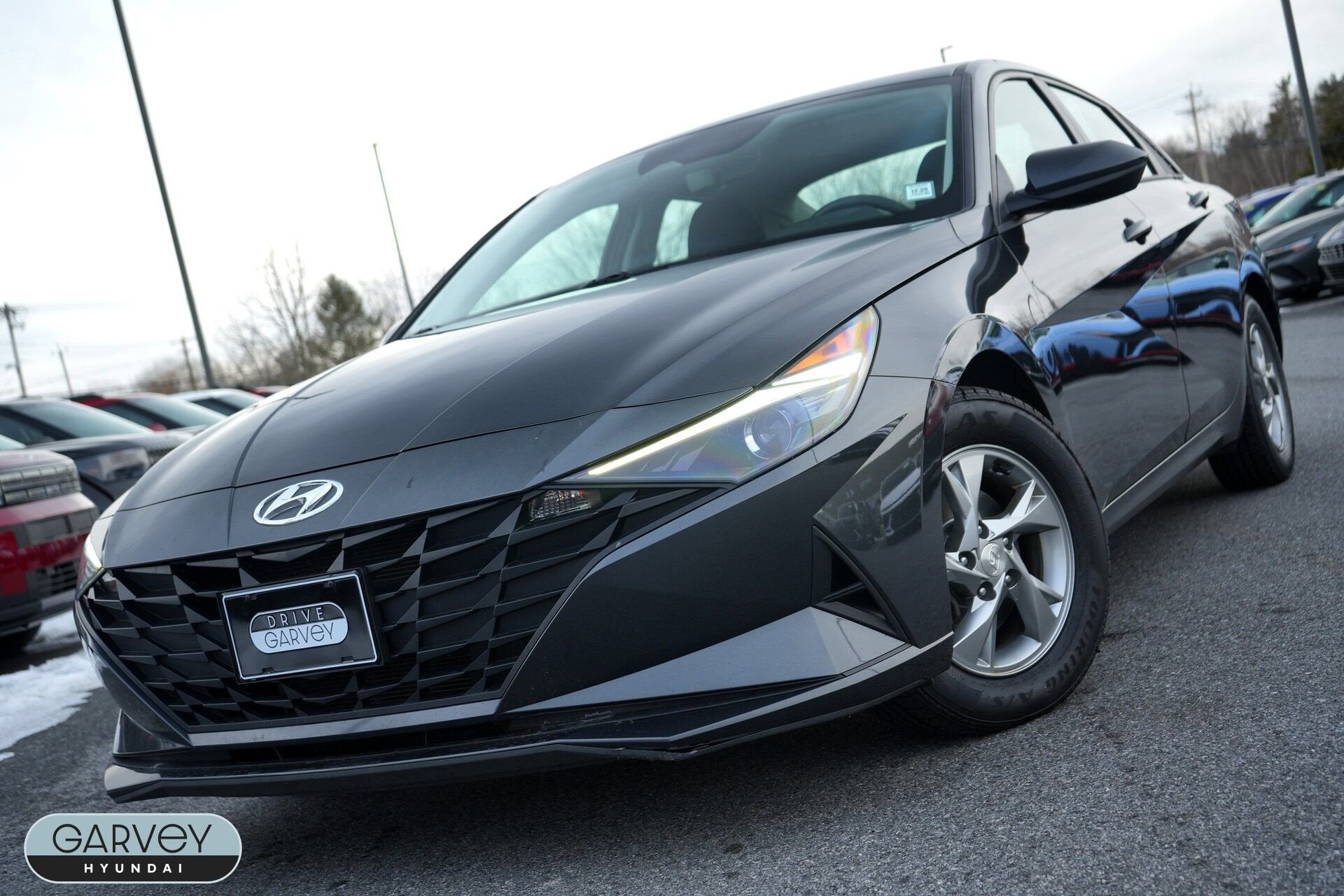 2022 Hyundai ELANTRA SE