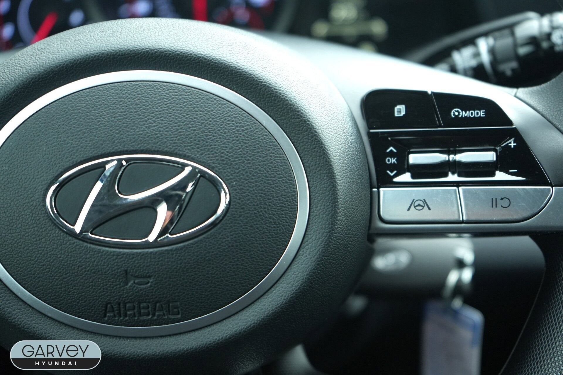 2022 Hyundai ELANTRA SE