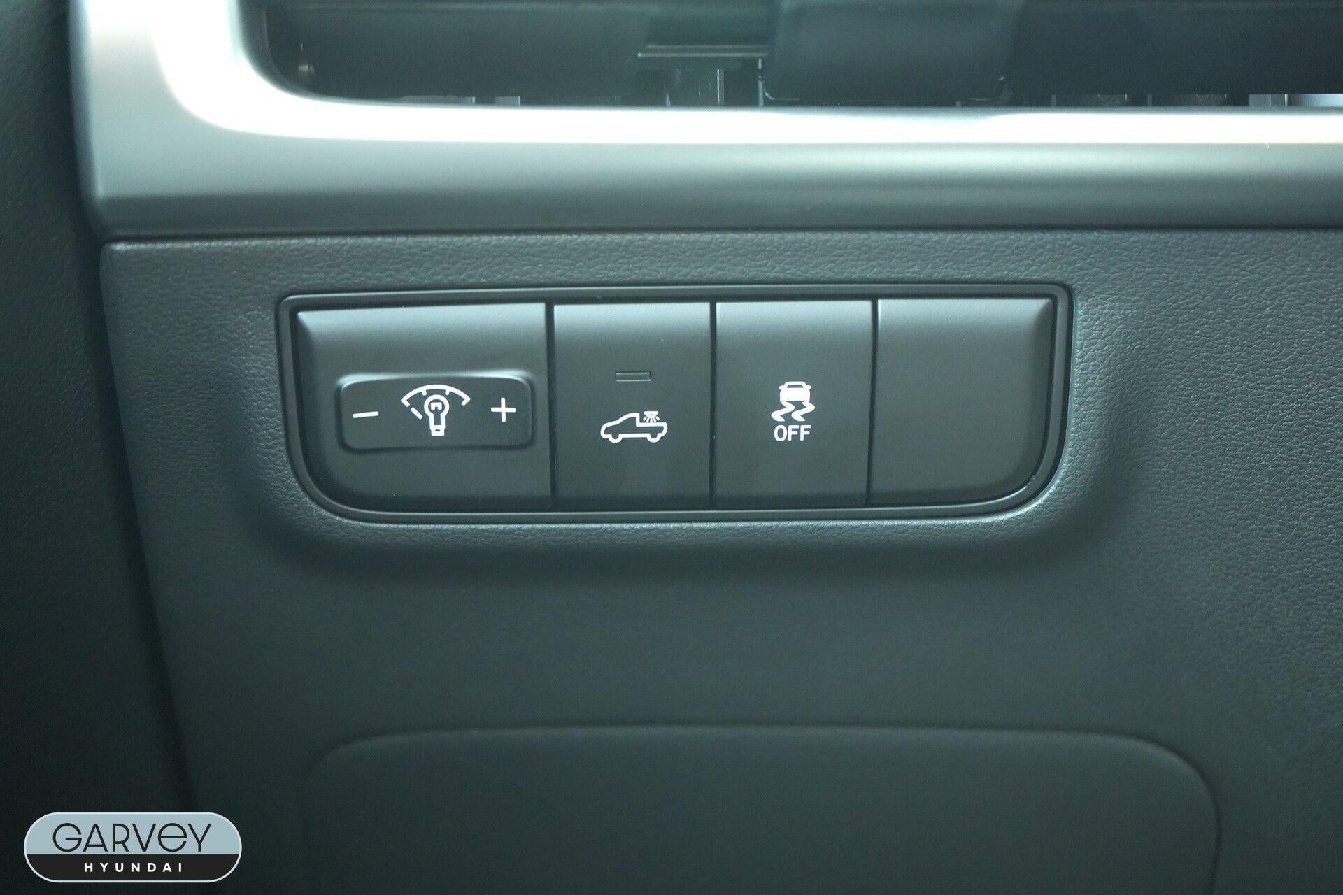 2027 Hyundai SANTA CRUZ SEL Activity