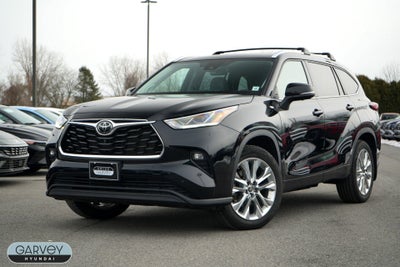 2023 Toyota Highlander Base