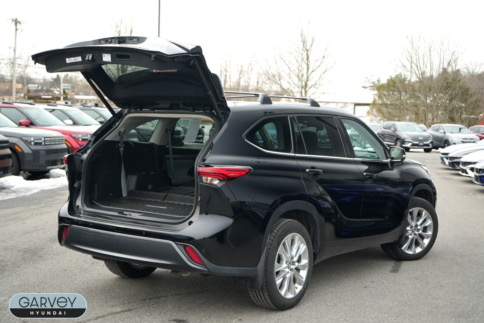 2023 Toyota Highlander Base