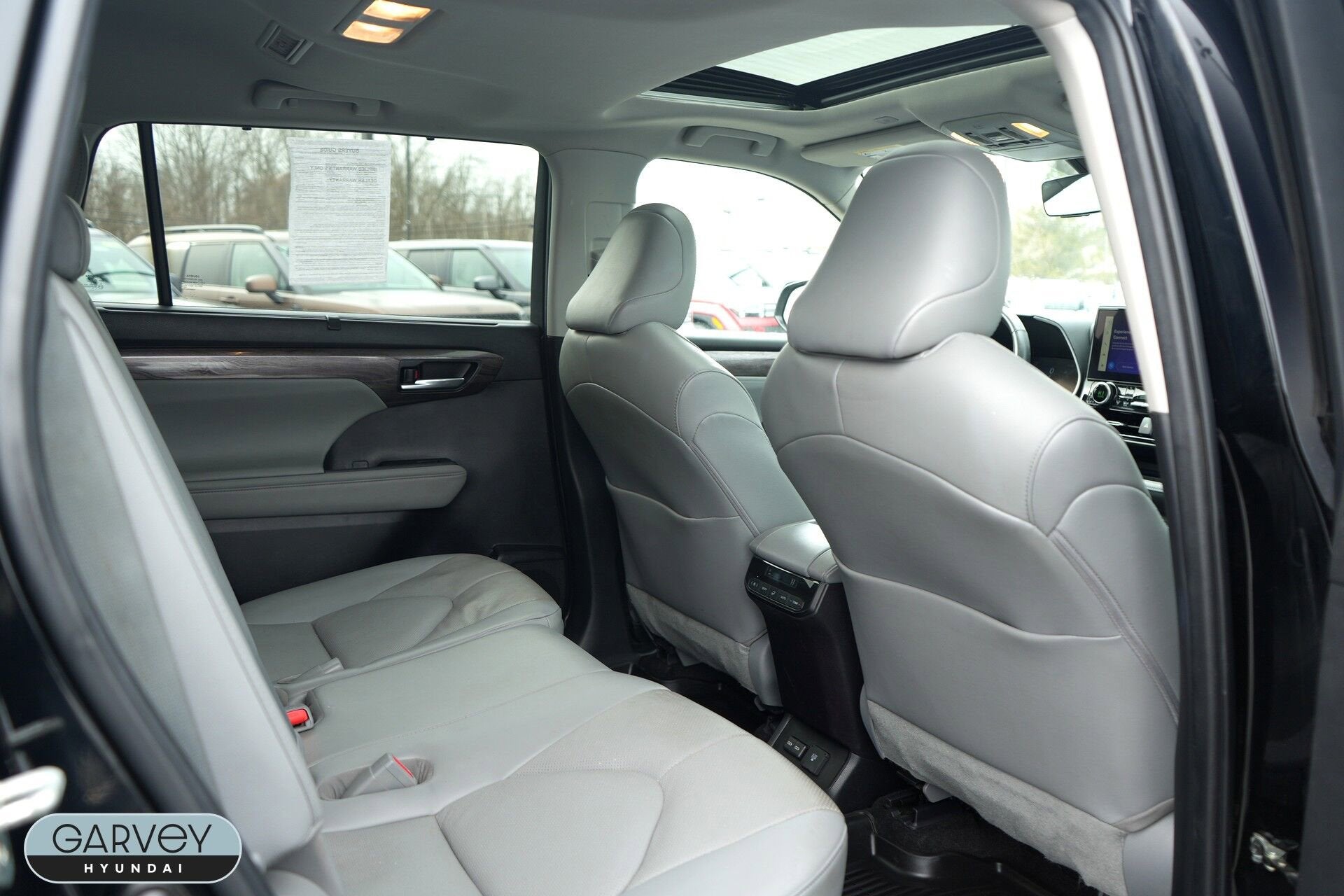 2023 Toyota Highlander Base