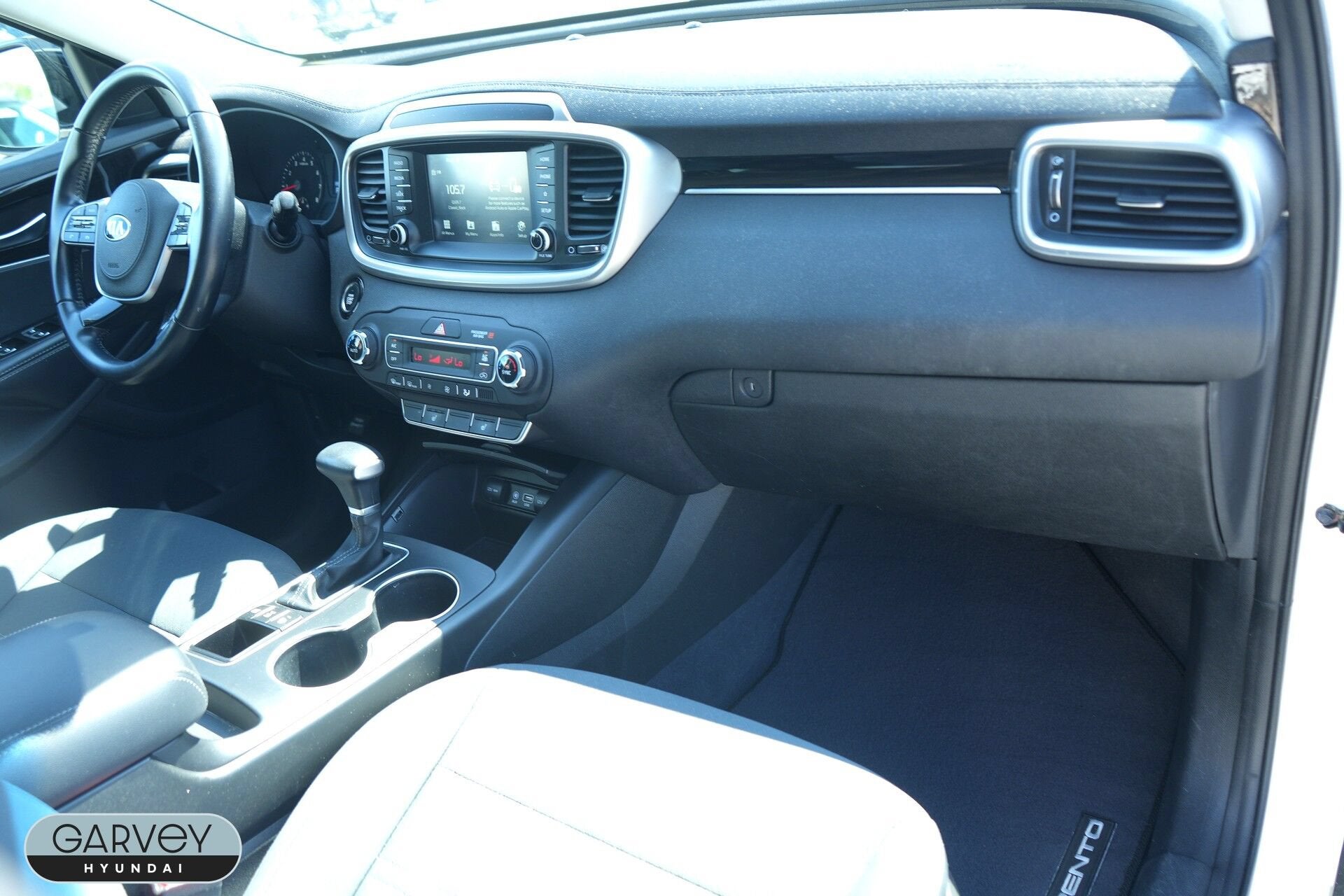 2020 Kia Sorento S - Photo 25