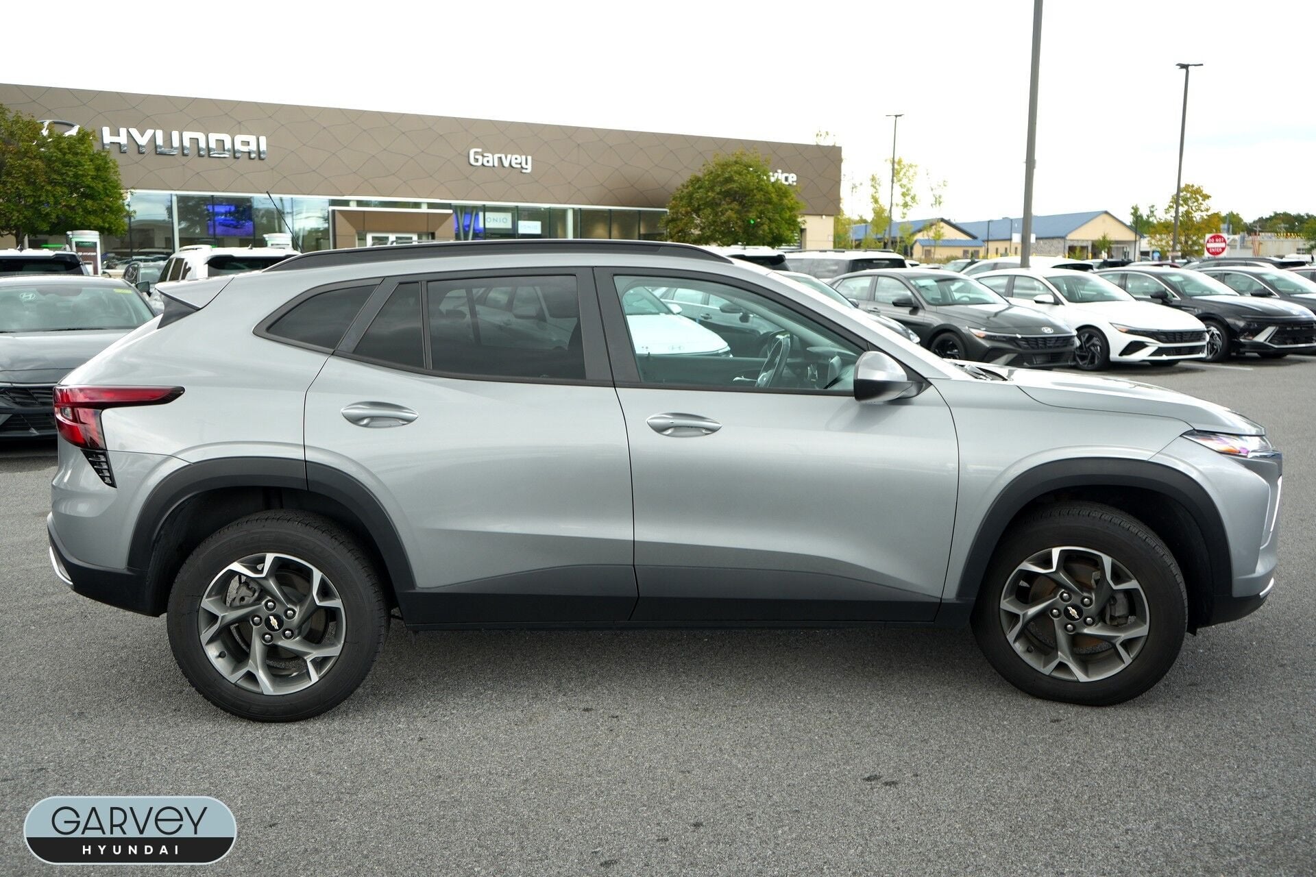2024 Chevrolet Trax LT - Photo 24