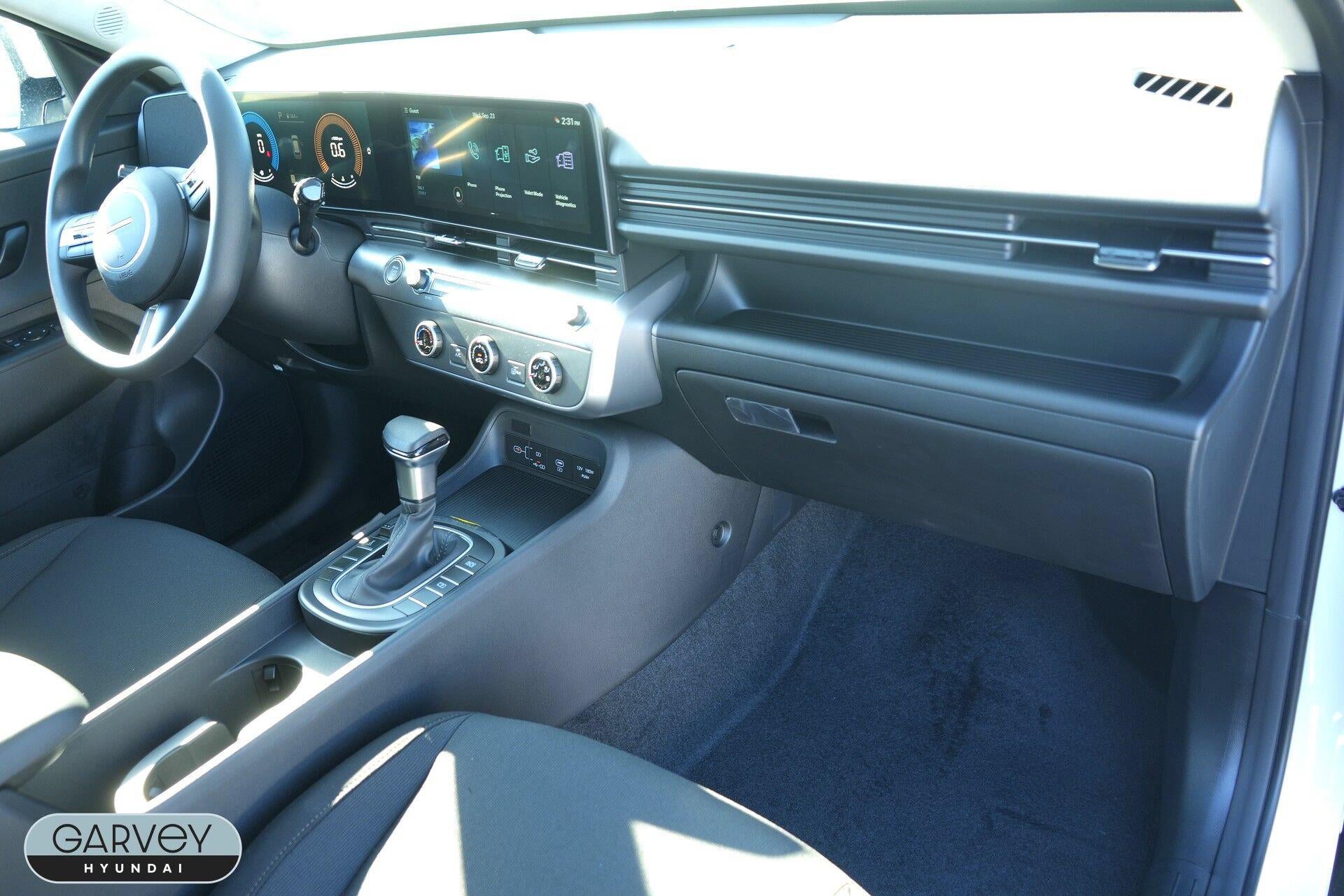 2027 Hyundai KONA SE