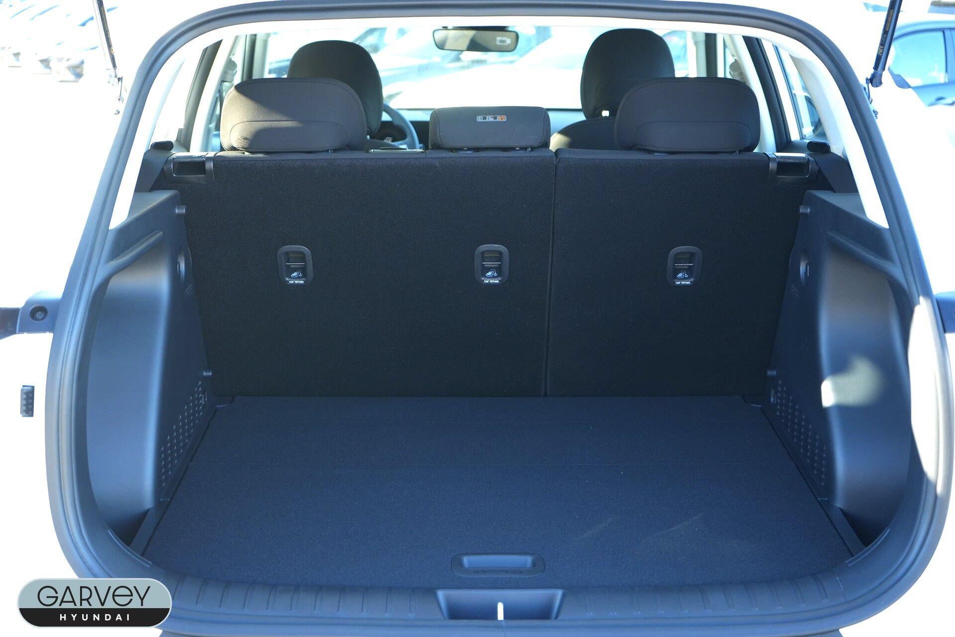 2027 Hyundai KONA SE