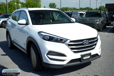 2017 Hyundai TUCSON SE