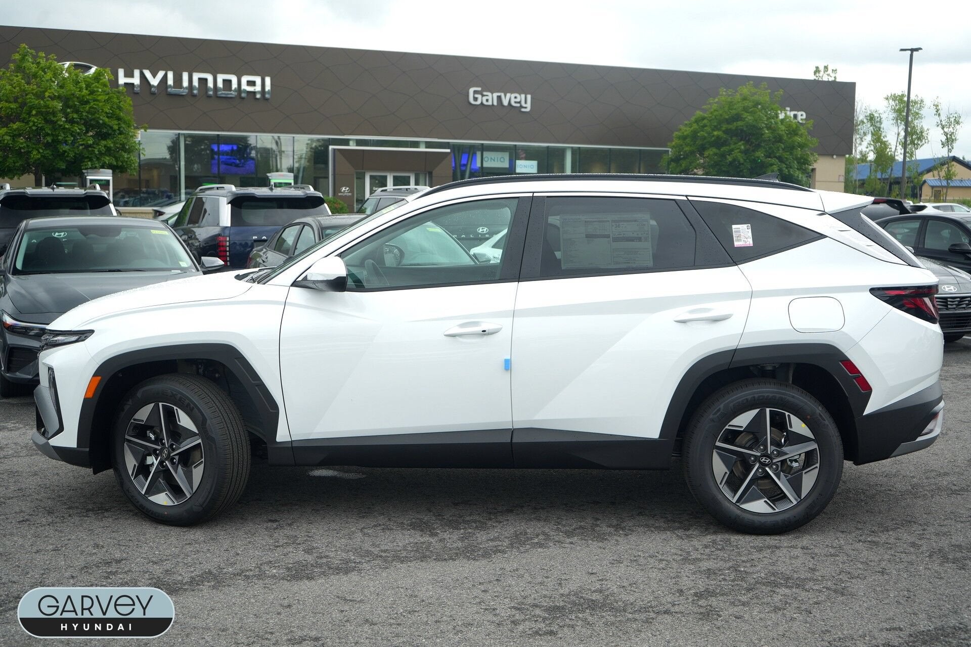 2026 Hyundai TUCSON HYBRID SEL