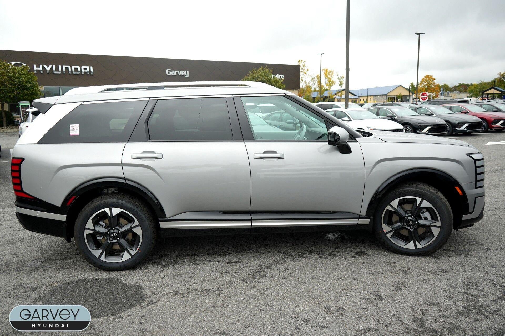 2027 Hyundai PALISADE Limited 8P