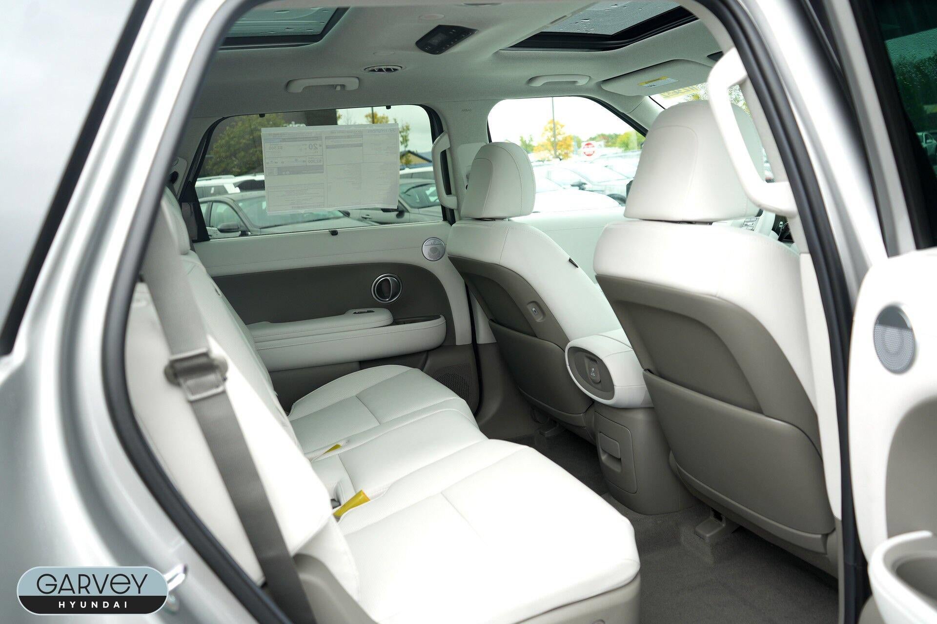 2027 Hyundai PALISADE Limited 8P