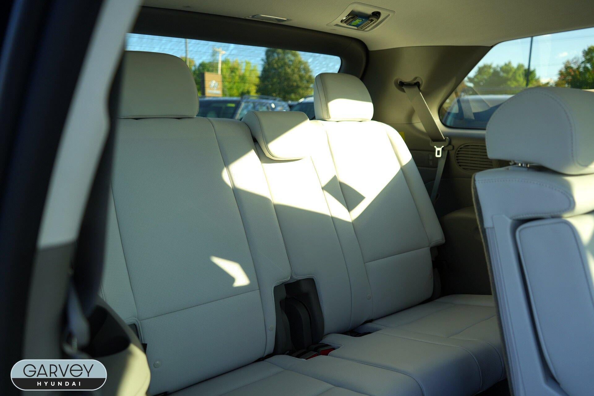 2027 Hyundai PALISADE SEL Premium 8P