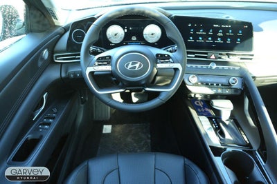 2025 Hyundai ELANTRA Limited