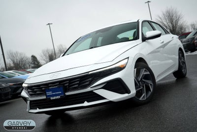 2025 Hyundai ELANTRA SEL Convenience