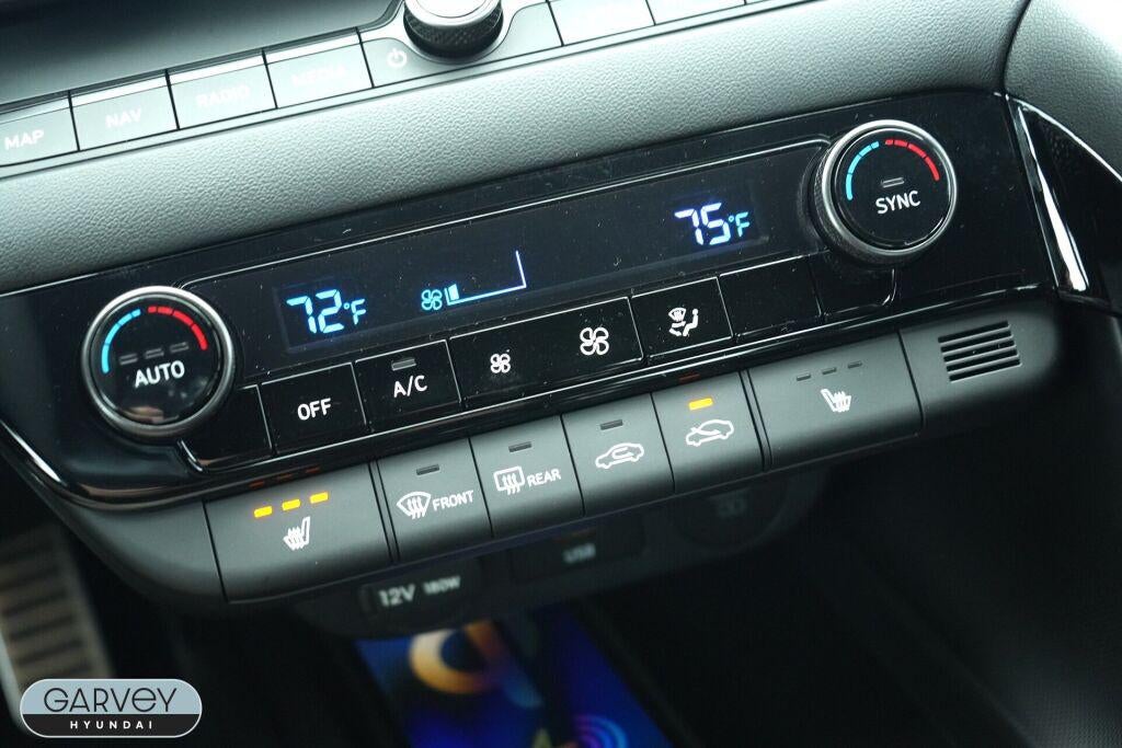 2026 Hyundai ELANTRA Base