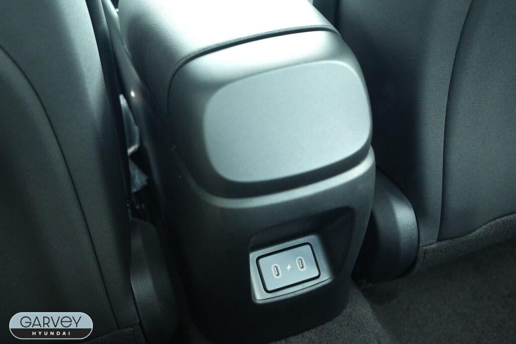 2026 Hyundai ELANTRA Base