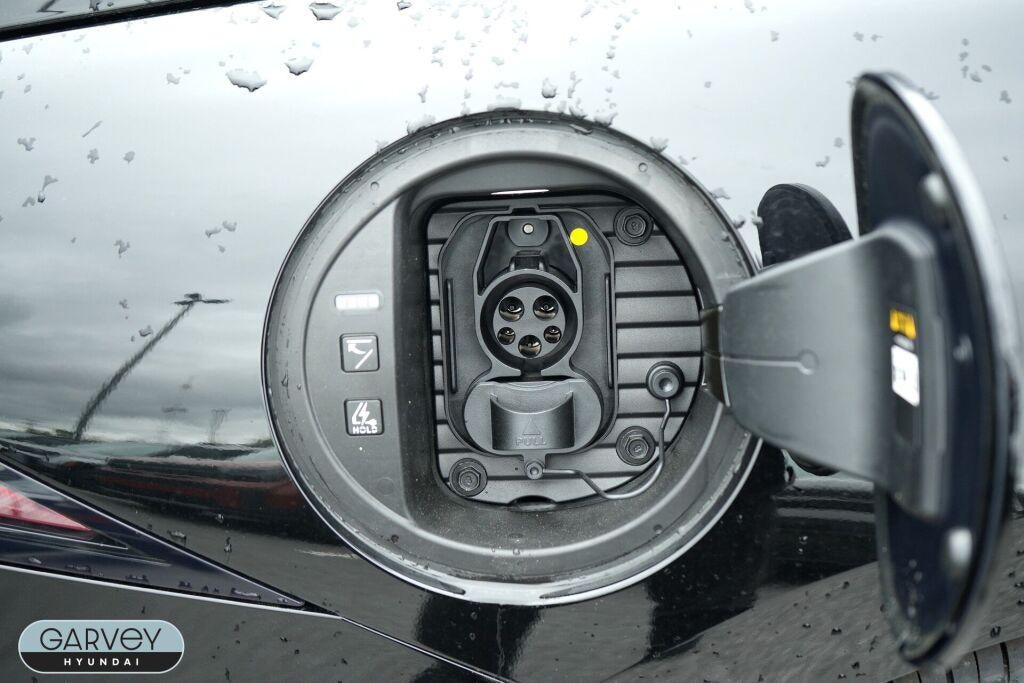 2025 Hyundai IONIQ 6 SE