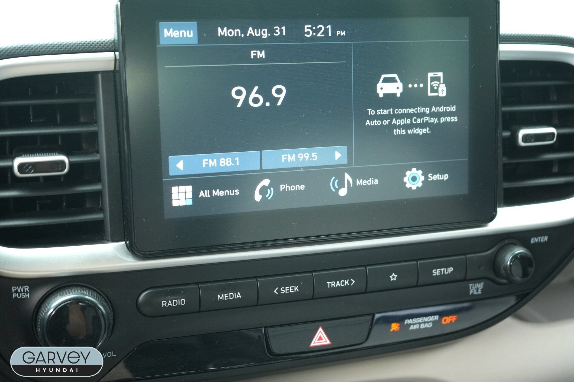 2023 Hyundai Venue SEL - Photo 8