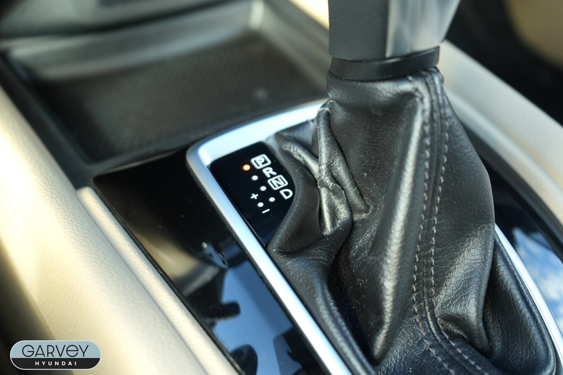 2019 Nissan Rogue SV - Photo 12