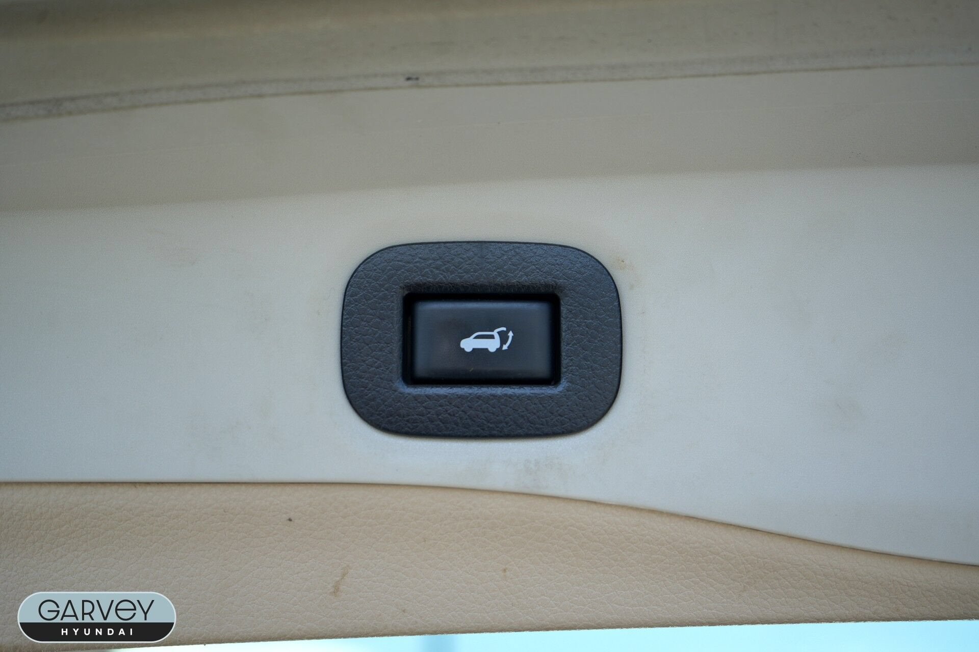 2019 Nissan Rogue SV - Photo 24