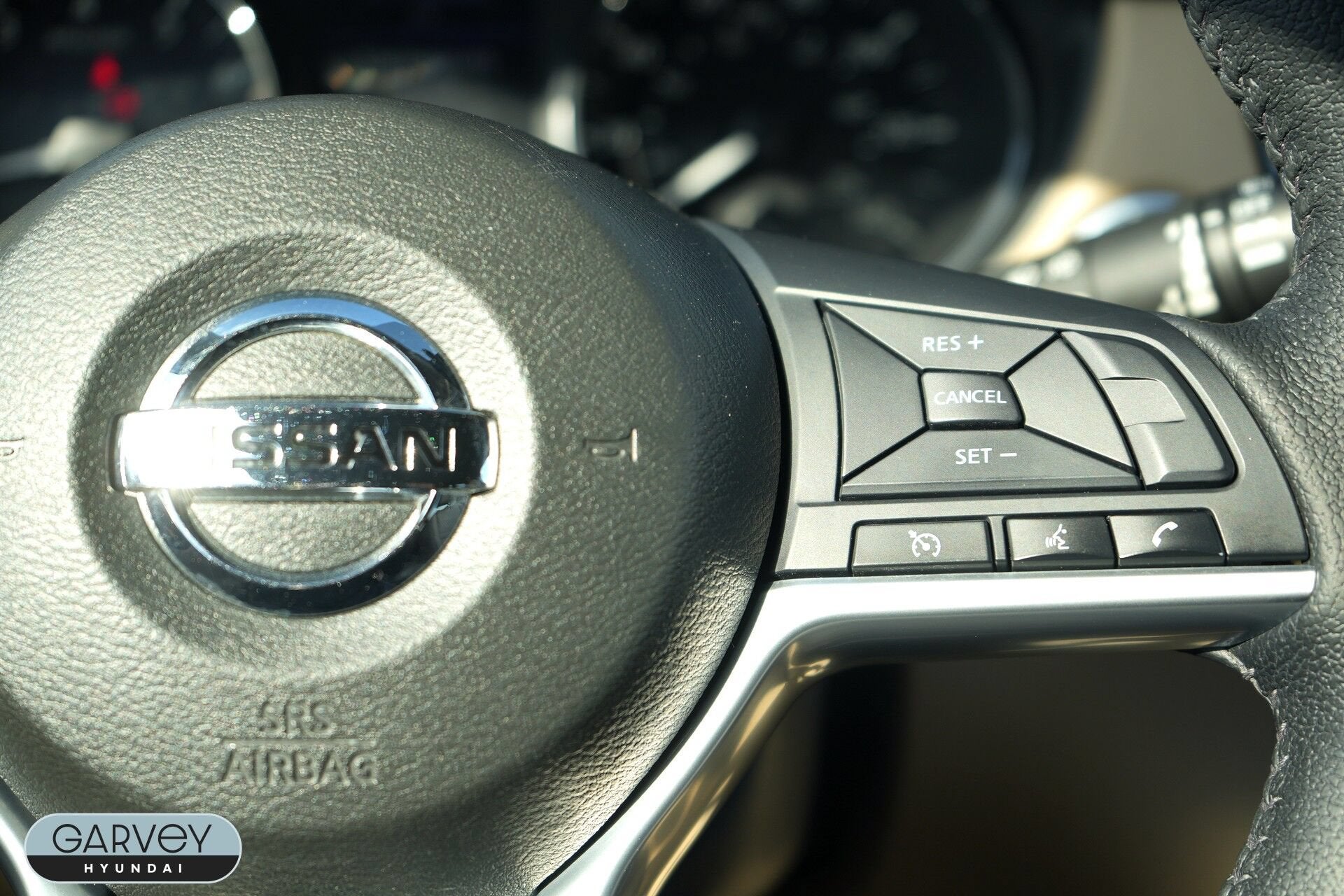 2019 Nissan Rogue SV - Photo 7