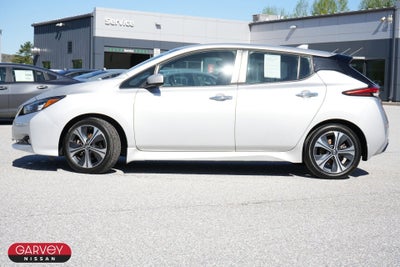 2022 Nissan LEAF SV