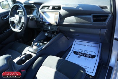 2022 Nissan LEAF SV