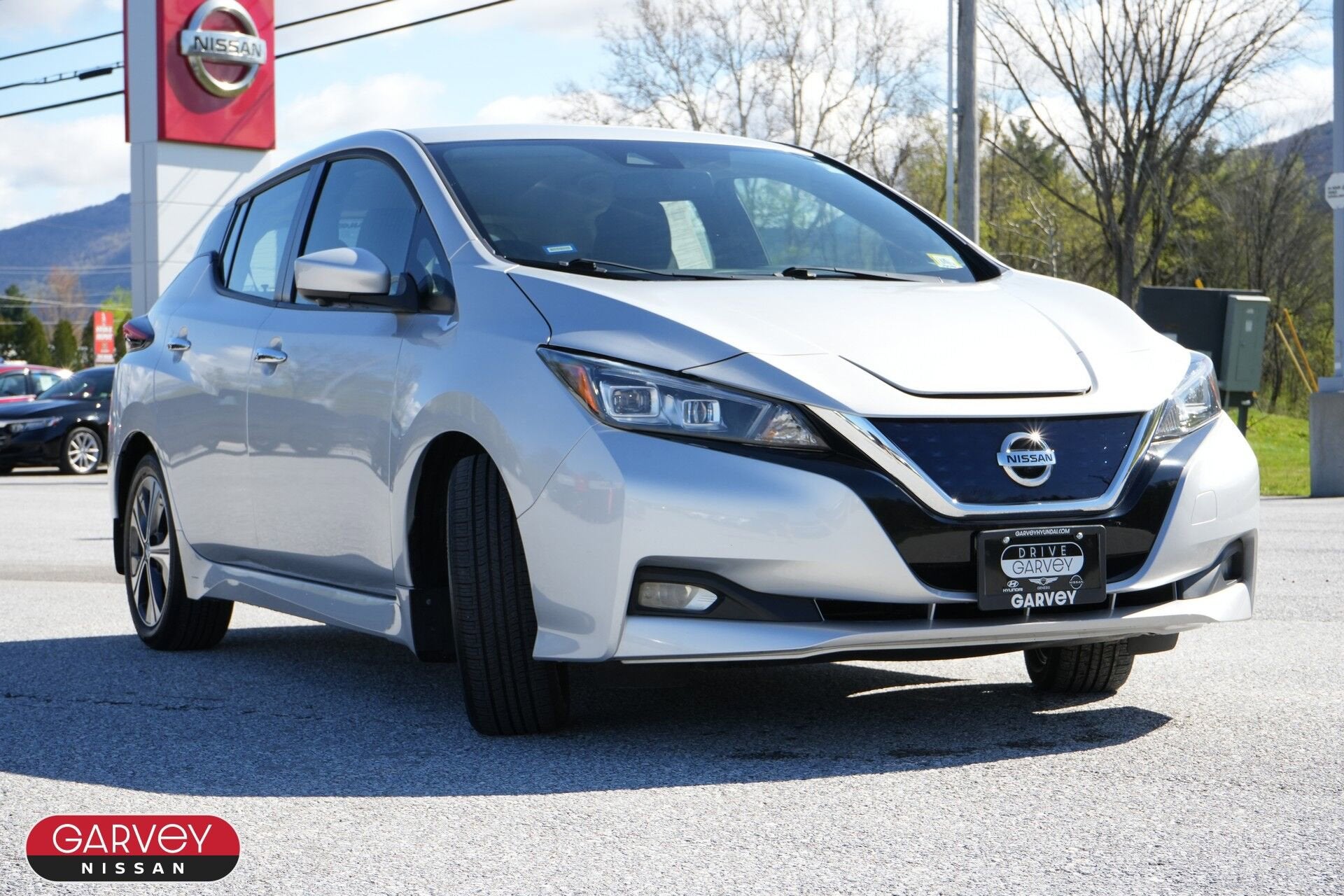 2022 Nissan LEAF SV