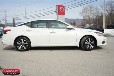 2022 Nissan Altima SV