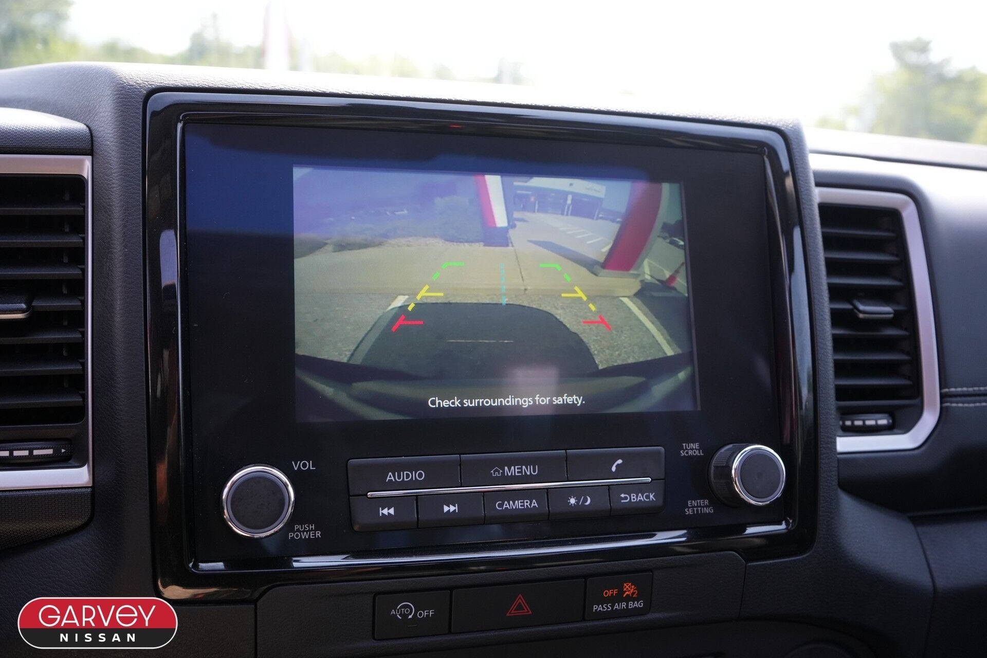 2024 Nissan Frontier SL