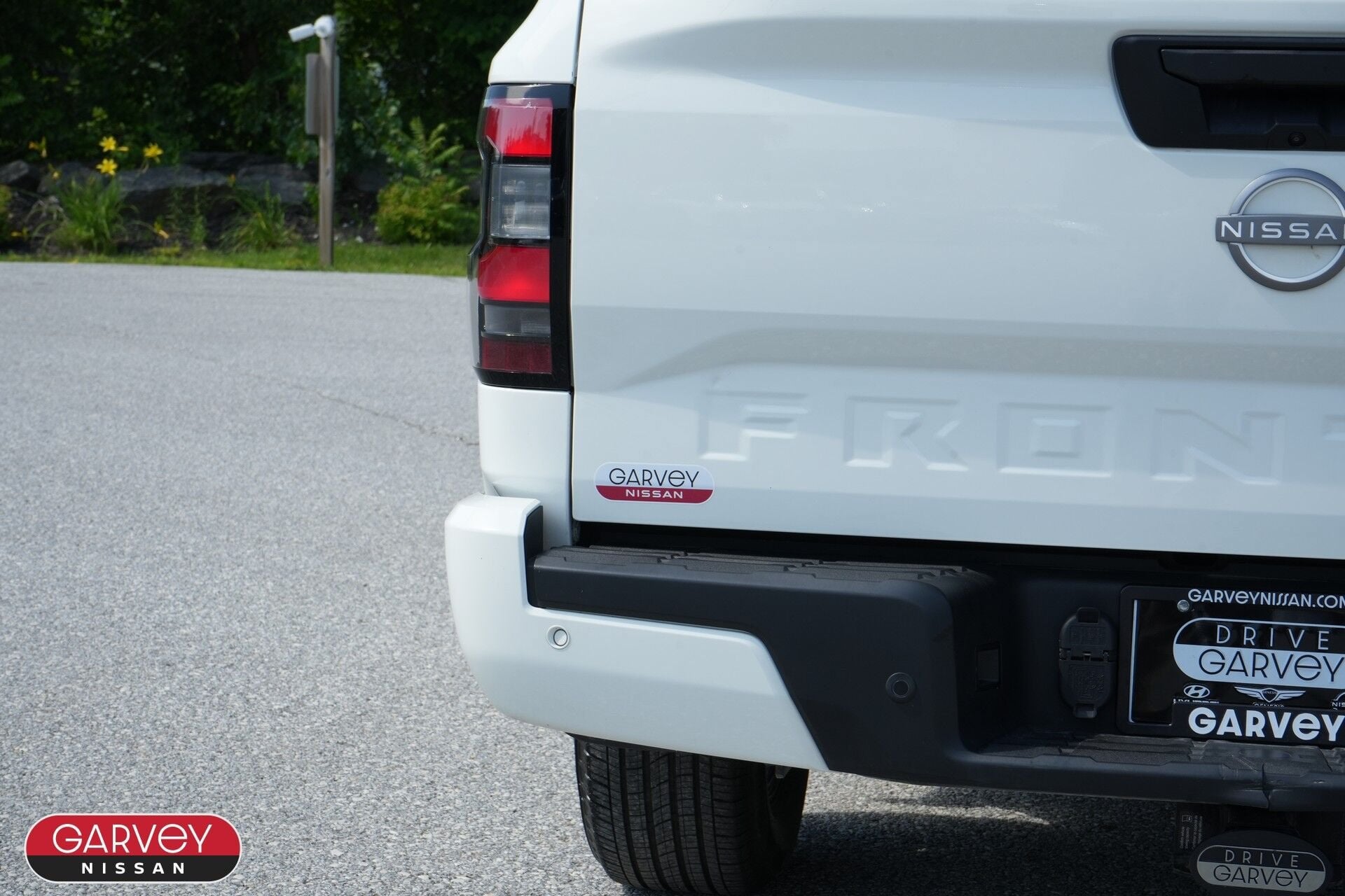 2024 Nissan Frontier SL