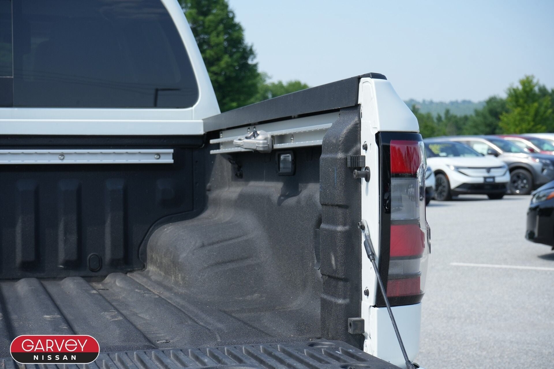 2024 Nissan Frontier SL