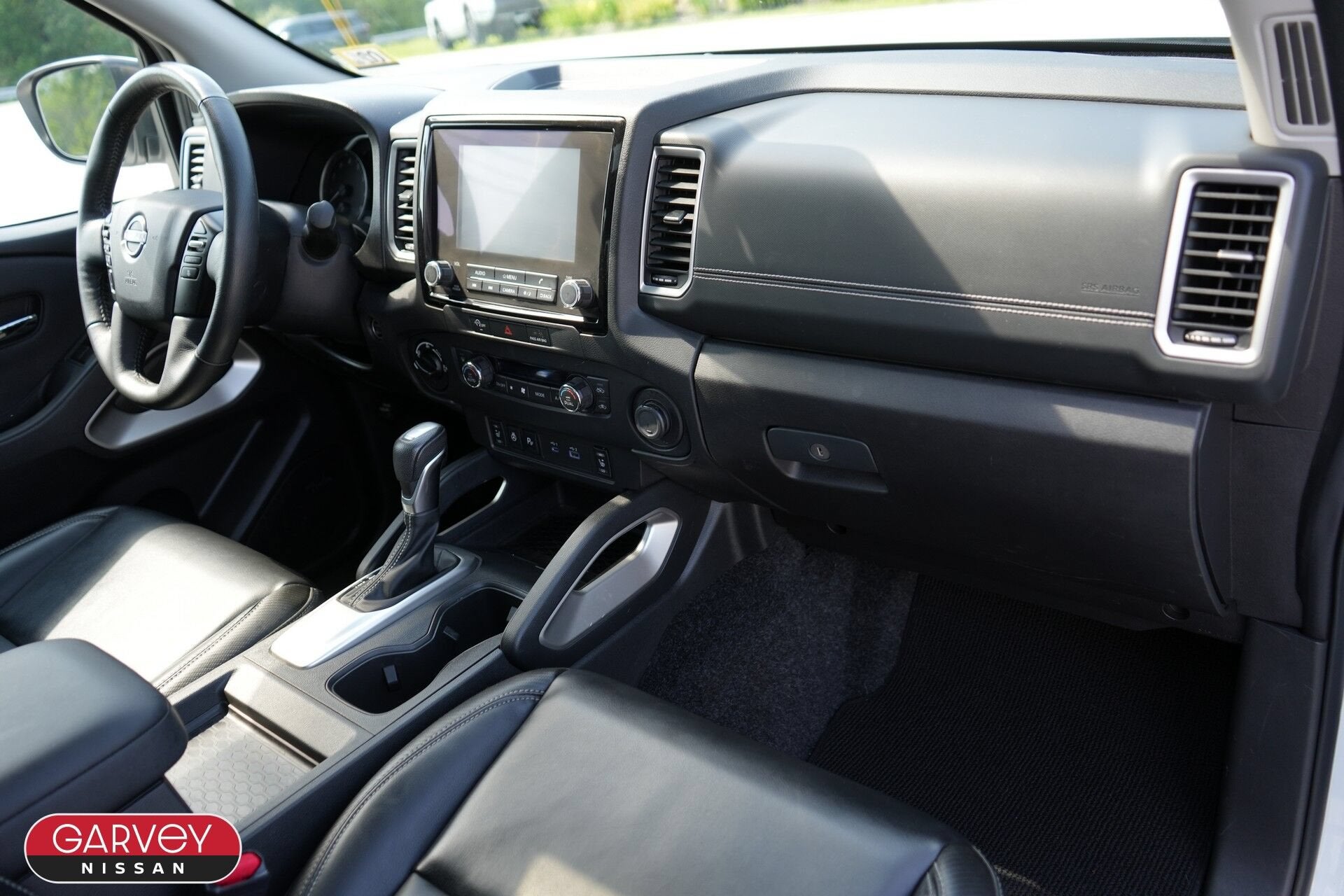 2024 Nissan Frontier SL