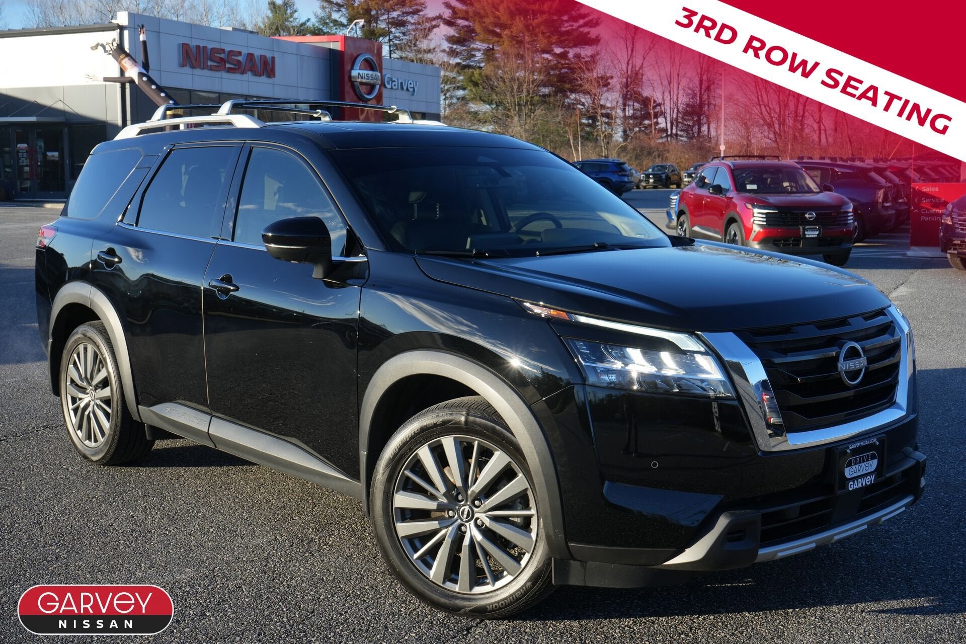 2024 Nissan Pathfinder SL