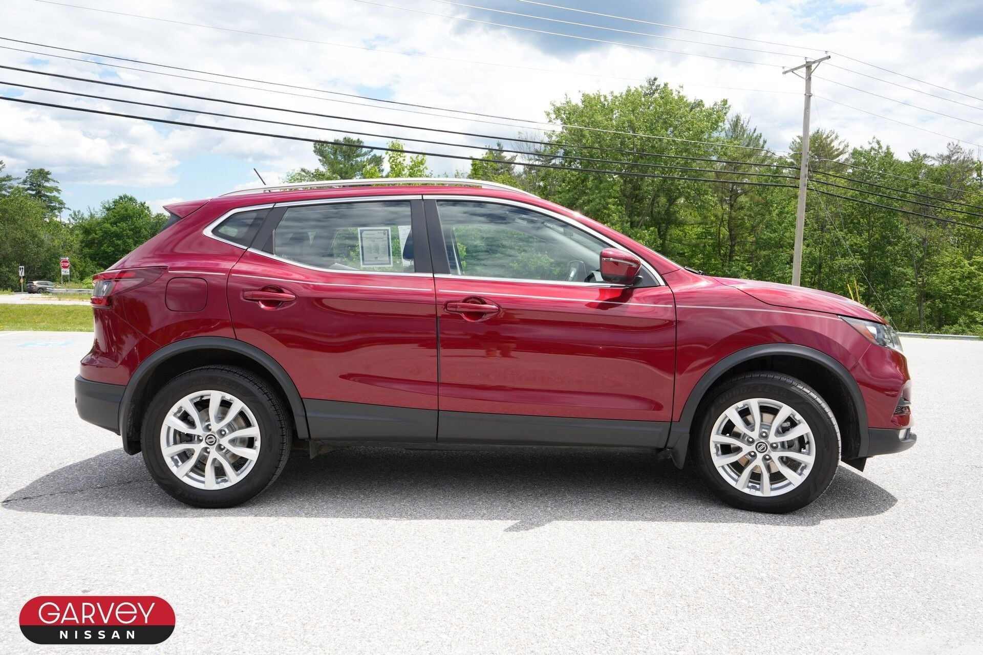 2022 Nissan Rogue Sport SV